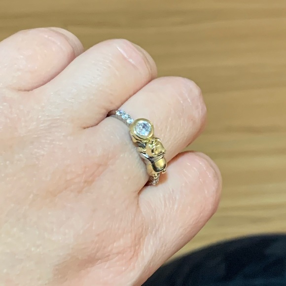 Authentic Pandora Disney collection- Pooh bear with hunny pot. Size 9 - Picture 3 of 7